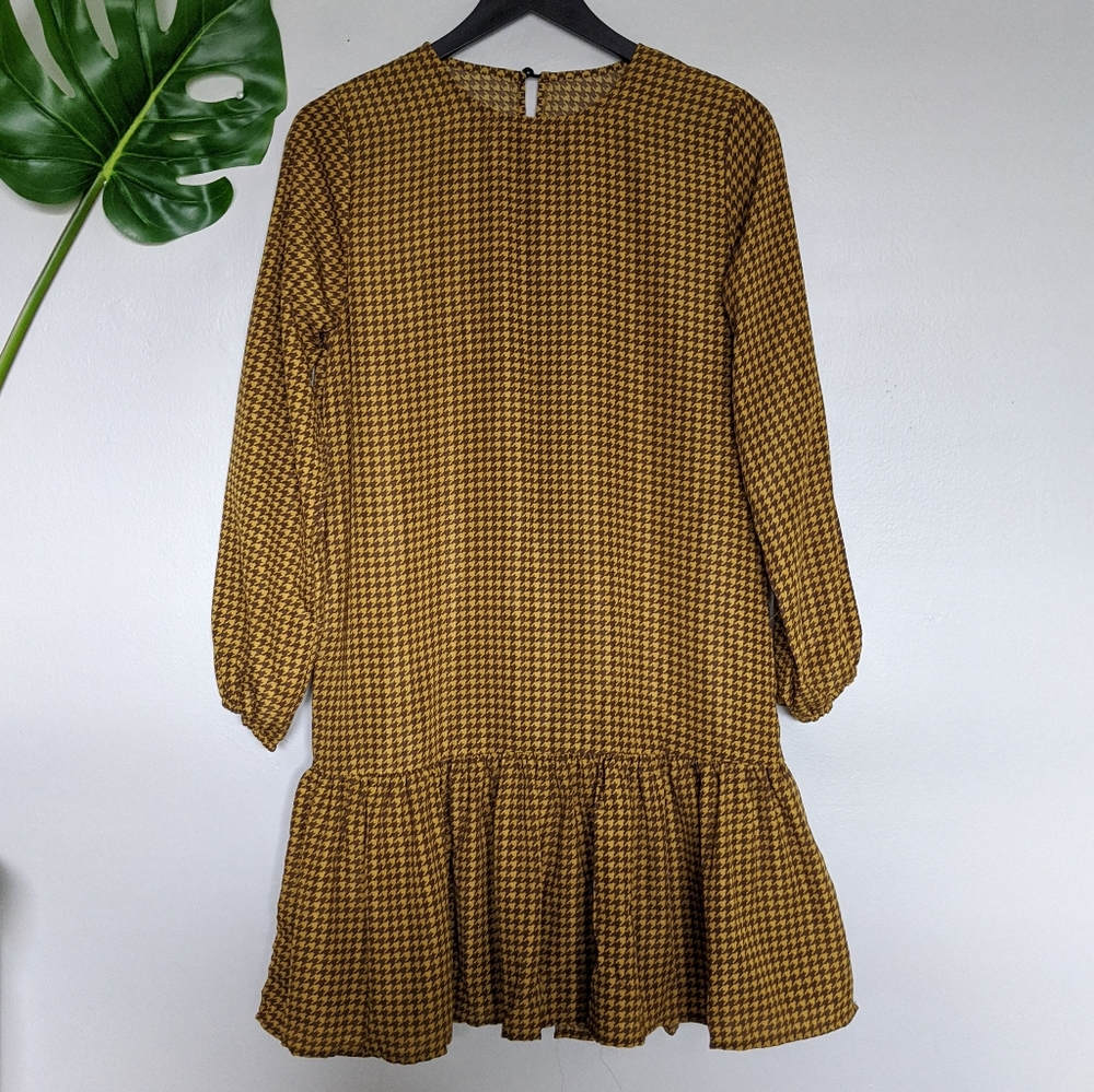 Mustard houndstooth ruffle hem dress - Picture 4 of 10